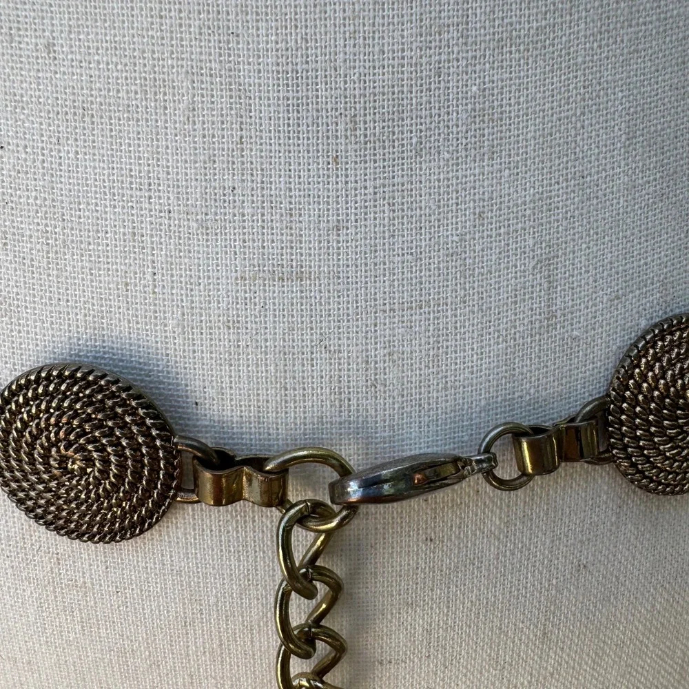 N/A vintage chain